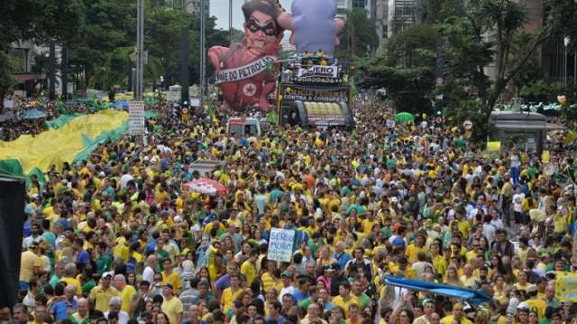Brésil: 1,4 million de manifestants défilent à Sao Paulo